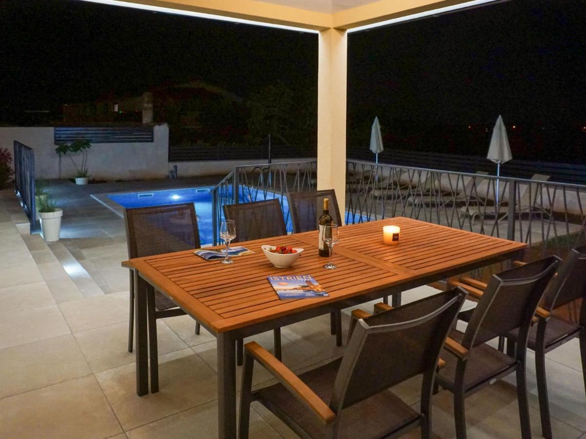 Holiday Home Villa Dora By Interhome Pula Zewnętrze zdjęcie